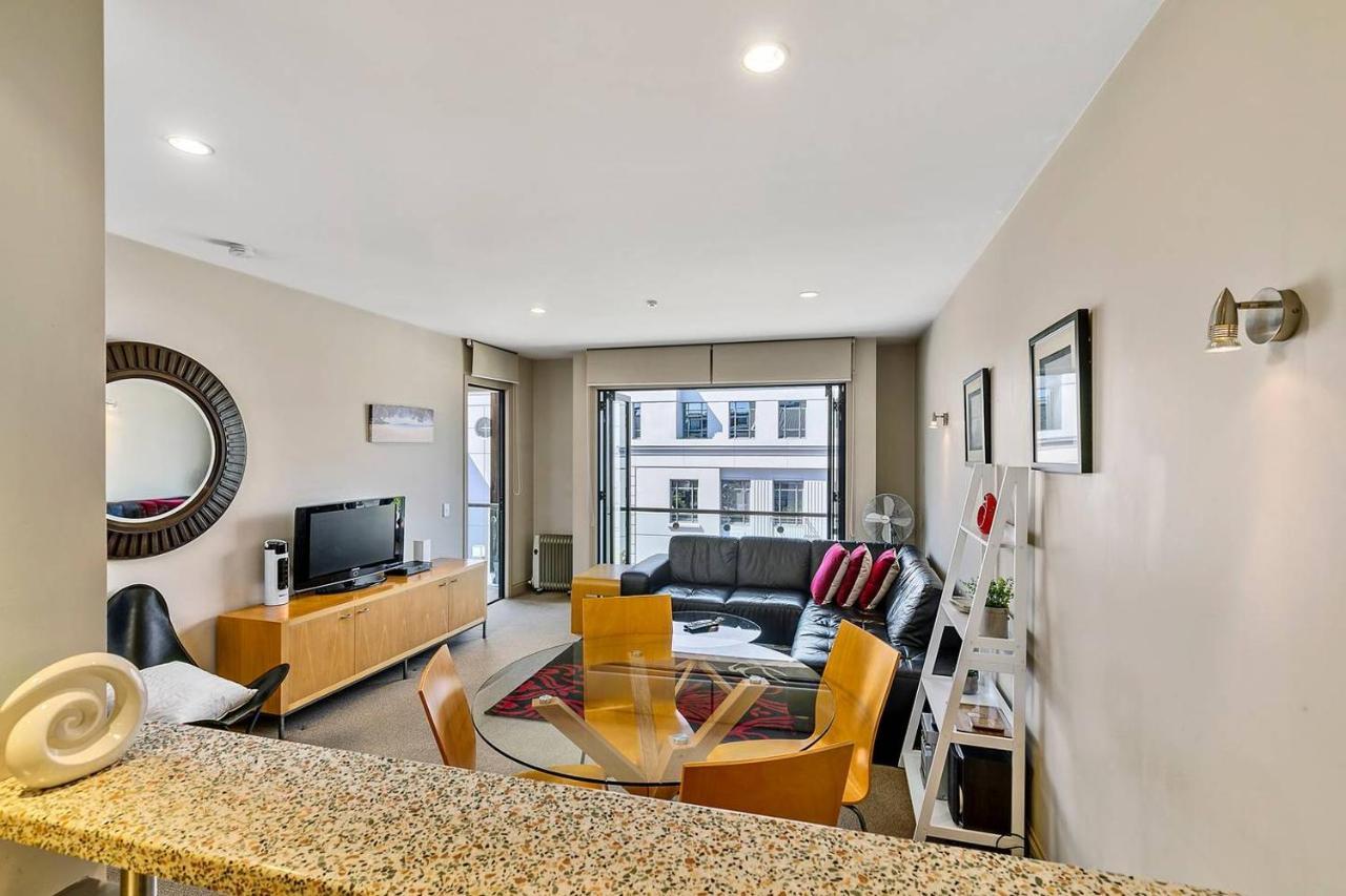 Enormous One Bedroom Beauty In Cbd! Free Parking Auckland Buitenkant foto